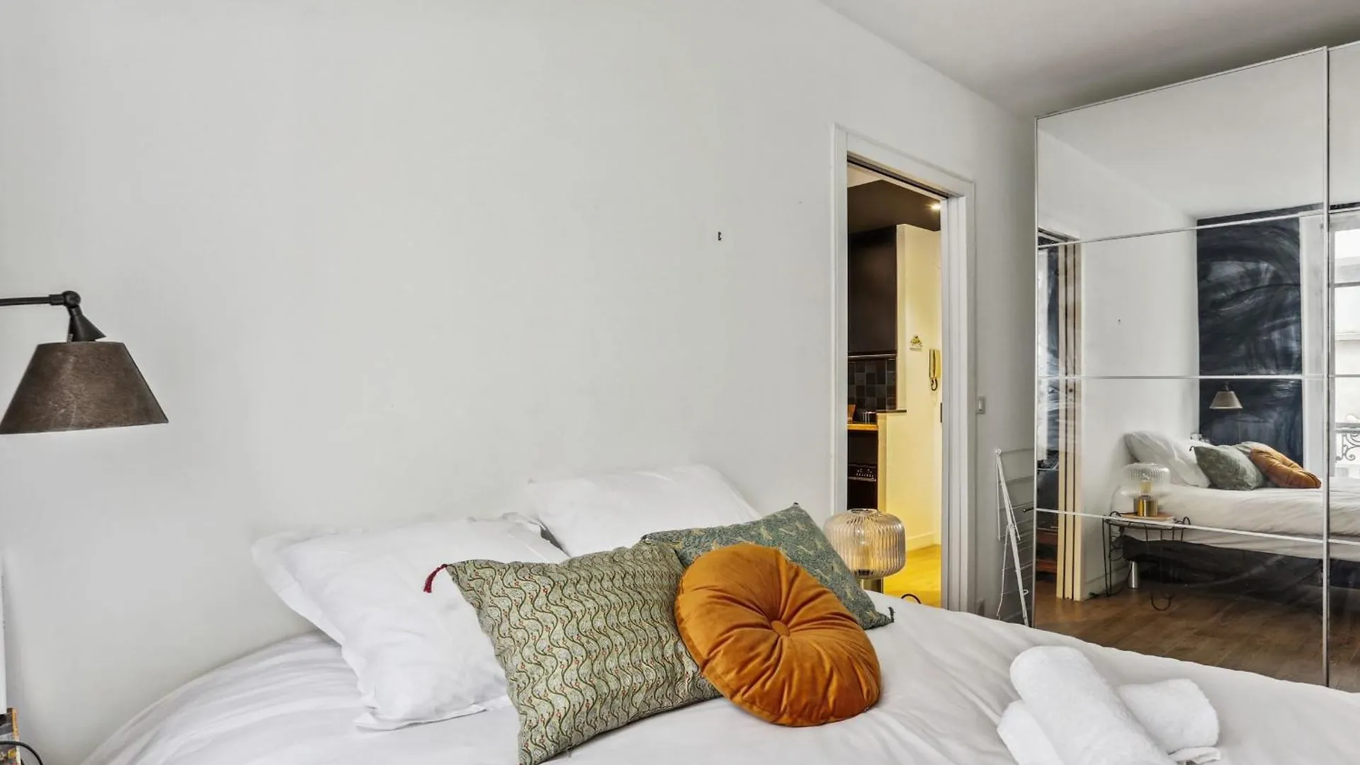 Apartment Invalides & Tour Eiffel 1Br - Cityapartmentstay Paris